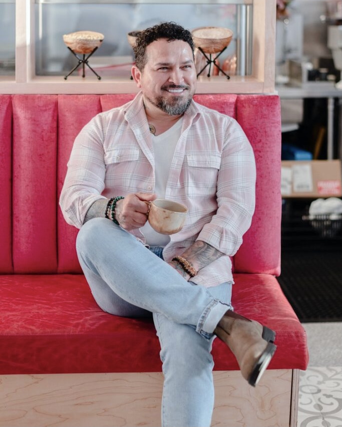 Chef-Ramon-Velazquez_AlmaFondFina-683x1024 2 Chef-Ramon-Velazquez_AlmaFondFina-683x1024 2